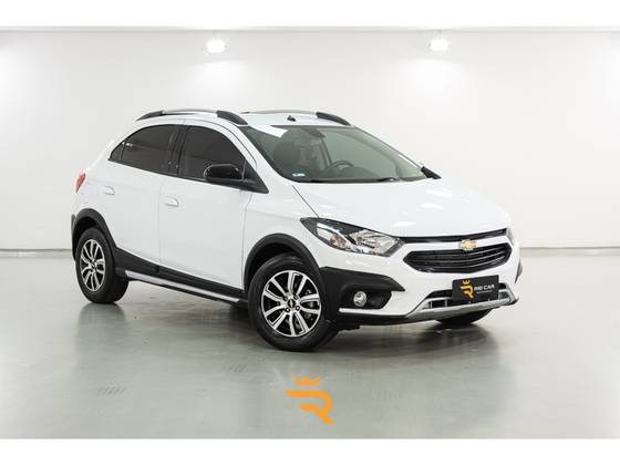 CHEVROLET ONIX 1.4 MPFI ACTIV 8V FLEX 4P AUTOMÁTICO